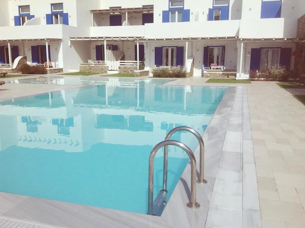 Blue, White And Grey Suites 오르노스 B&B