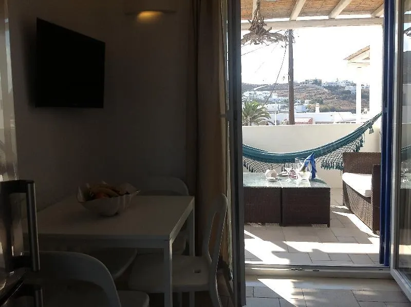 Blue, White And Grey Suites 오르노스 B&B