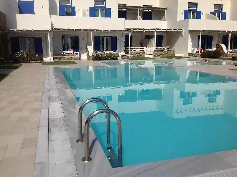 Blue, White And Grey Suites 오르노스 2*,